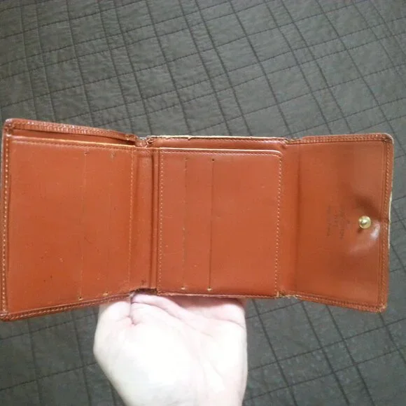 Vintage LV Louis Vuitton Epi Leather Cognac Wallet Trifold Orange Brown women's - Picture 3 of 16